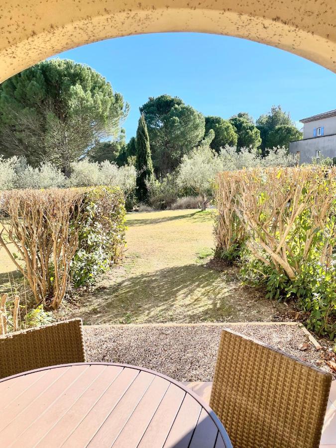 Appartement Golf De Pont Royal Mallemort Esterno foto