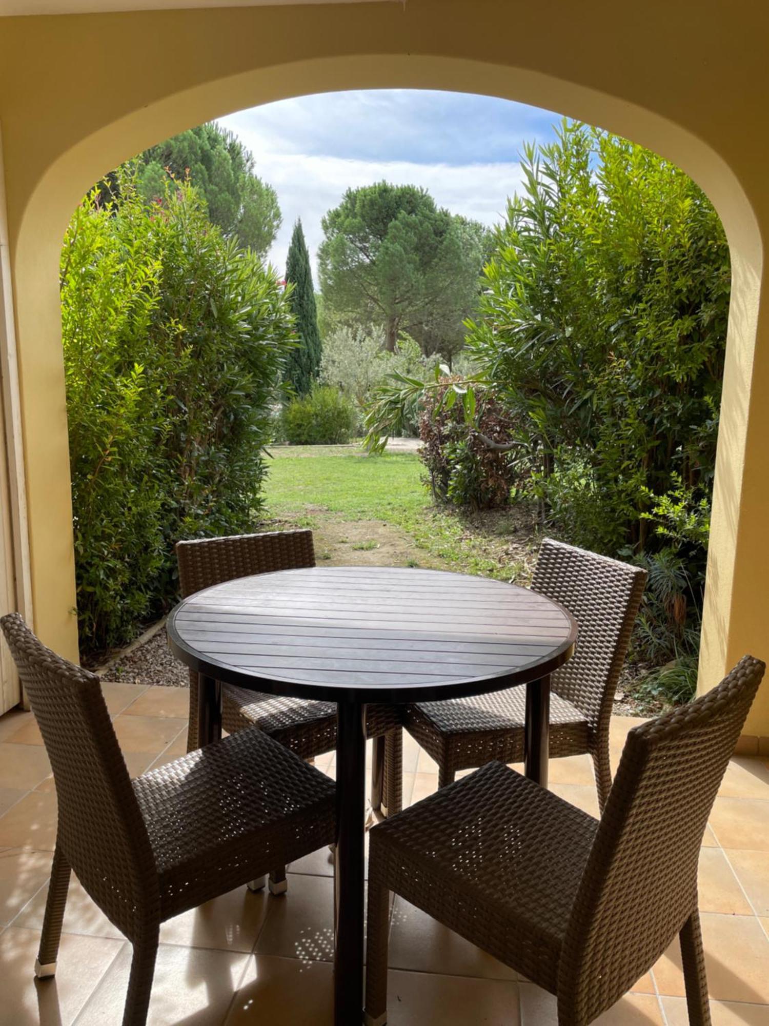 Appartement Golf De Pont Royal Mallemort Esterno foto