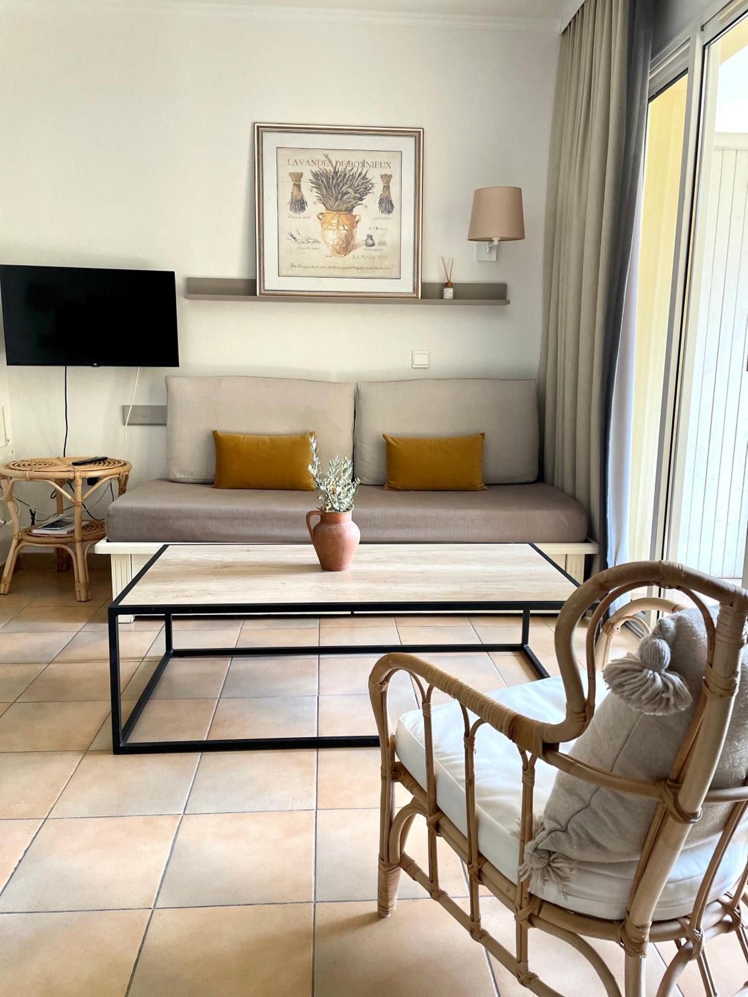 Appartement Golf De Pont Royal Mallemort Esterno foto